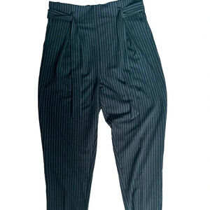 Charlotte Russe Black and white Striped Paperbag pants (E2)